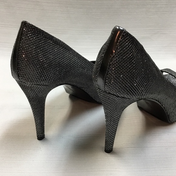 Exciting Heels by Nine West - Picture 4 of 8